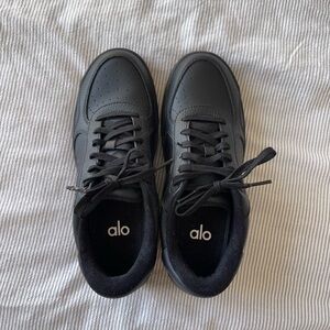ALO Yoga Recovery Mode Sneakers | Black Gum Sole | Men’s 7.5 Women’s 9